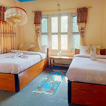 Hotel Rhinoceros-Homestay Sauraha Bagian luar foto