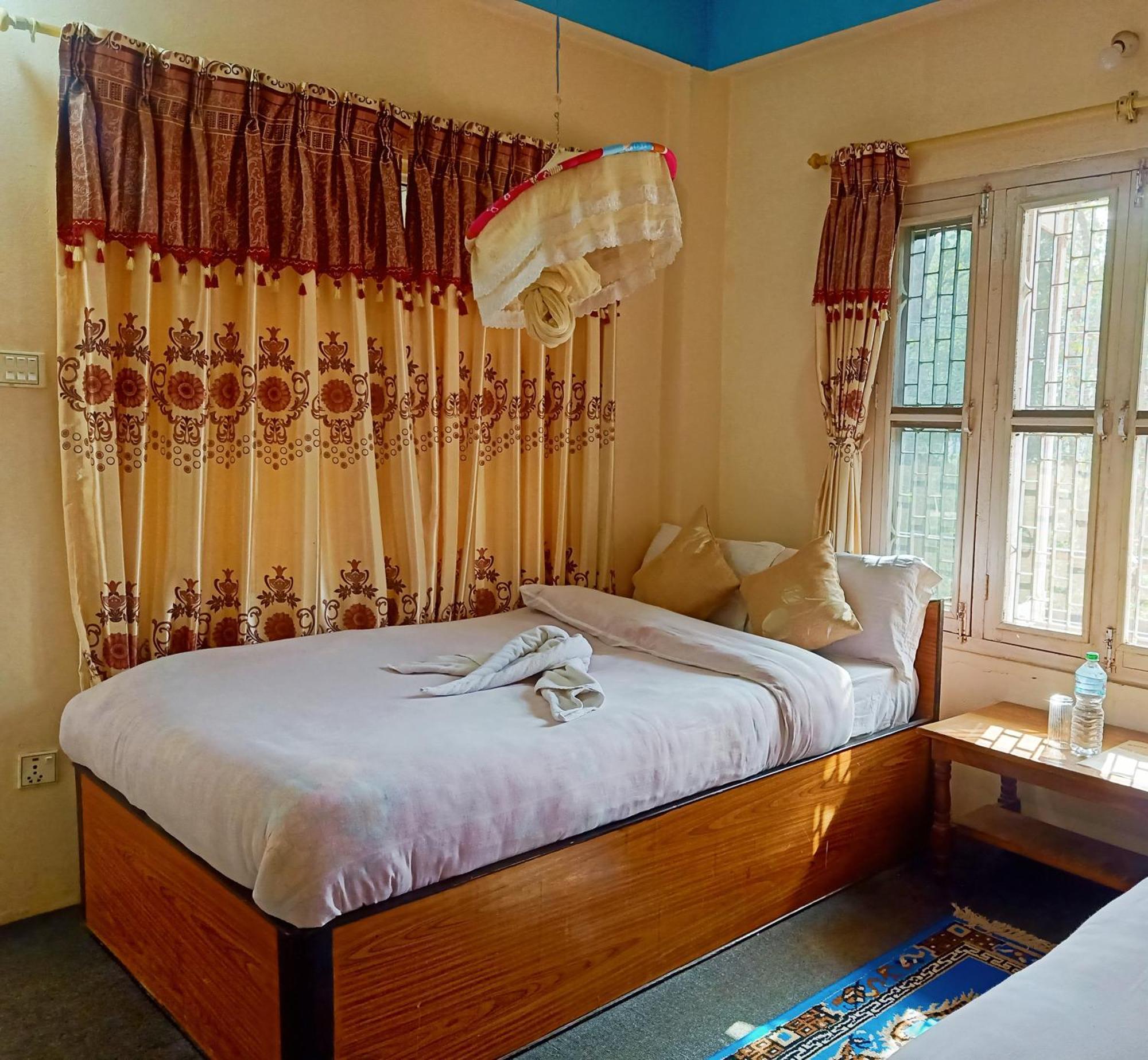 Hotel Rhinoceros-Homestay Sauraha Ruang foto