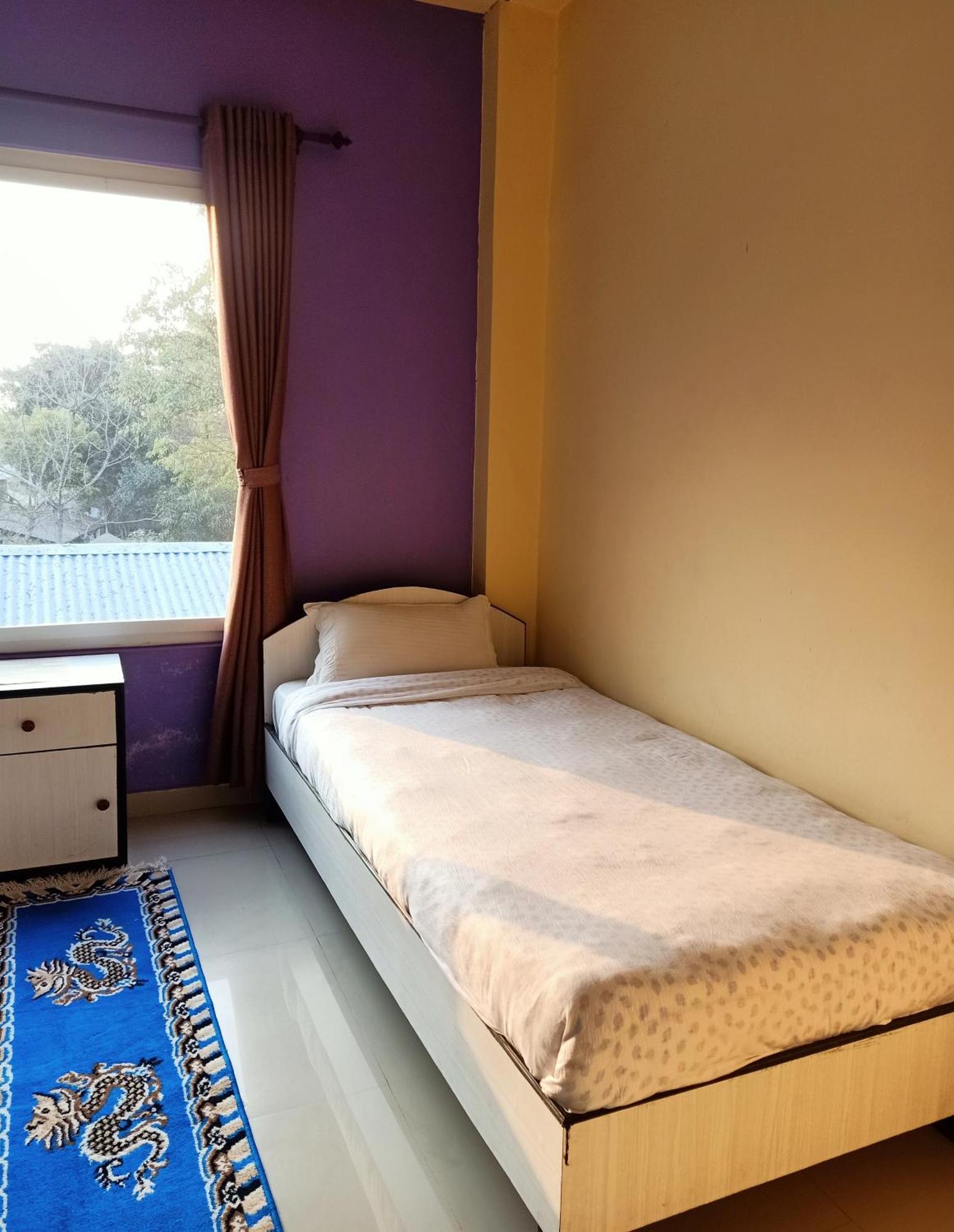 Hotel Rhinoceros-Homestay Sauraha Ruang foto